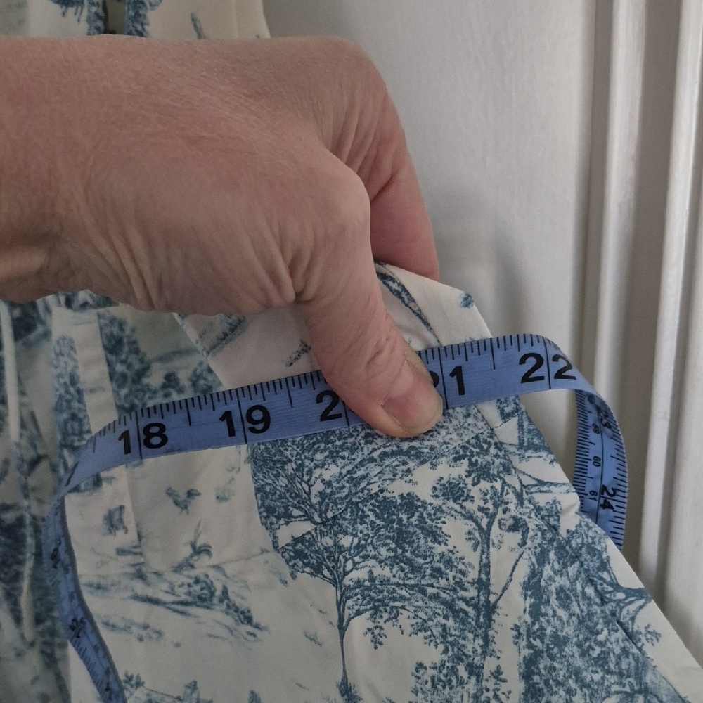 Torrid NWOT White and Light Blue Toile Tie-Front Peplum Camisole - Picture 8 of 8